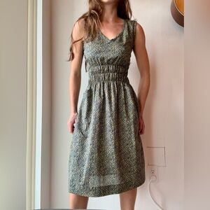 Modaspia Smocked Floral Fiji Dress Size Small